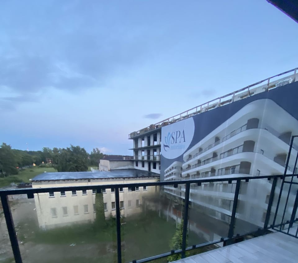 Property building, View (from property/room), Balcony/Terrace