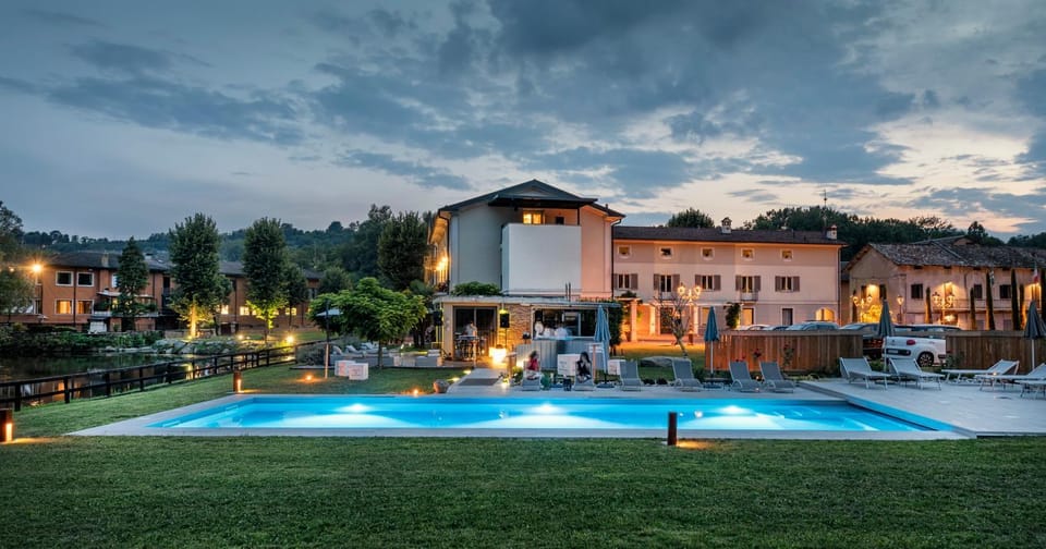 Property building, Pool view, Swimming pool