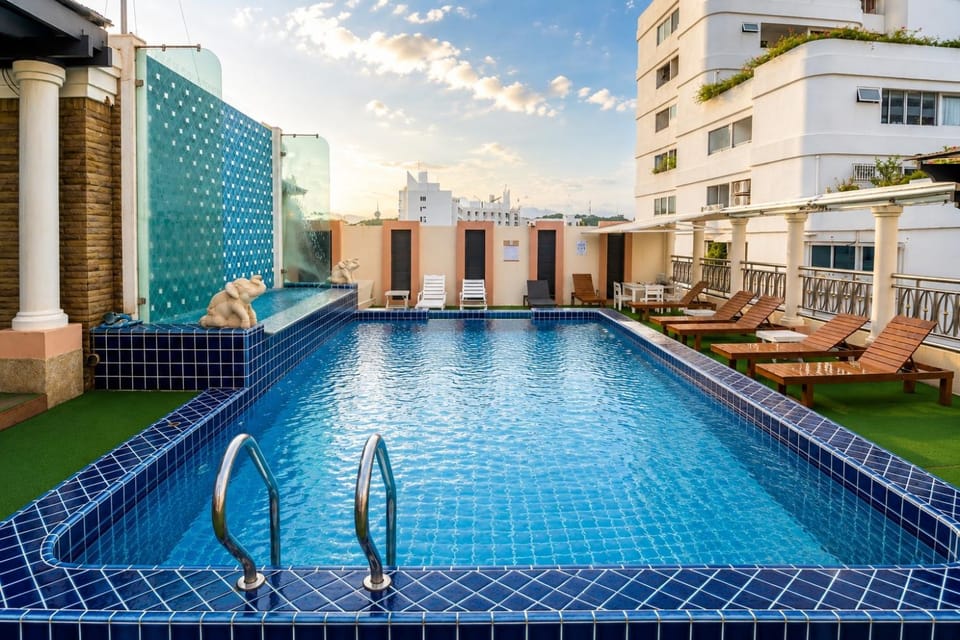 Pool view, Swimming pool