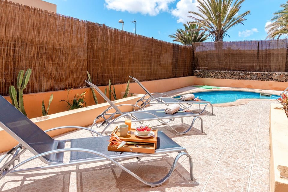 Pool view, Swimming pool, sunbed