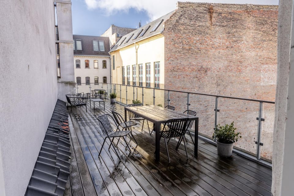 Penthouse w/rooftop terrace in latin quarter Apartment in Copenhagen