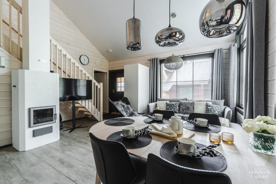 Seating area, Dining area