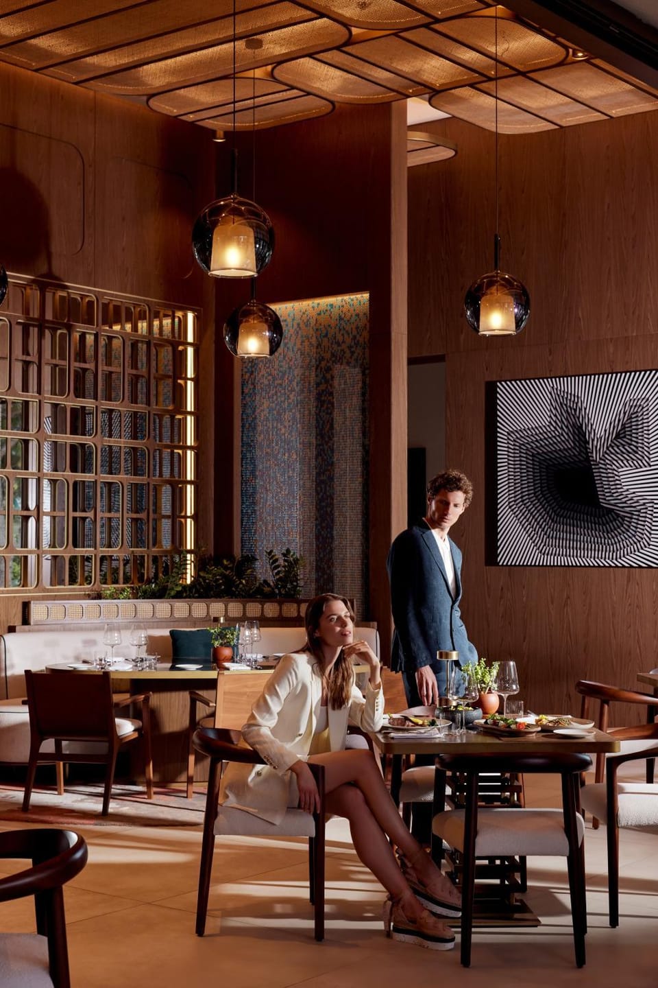 Restaurant/places to eat, Food and drinks, Food, Guests
