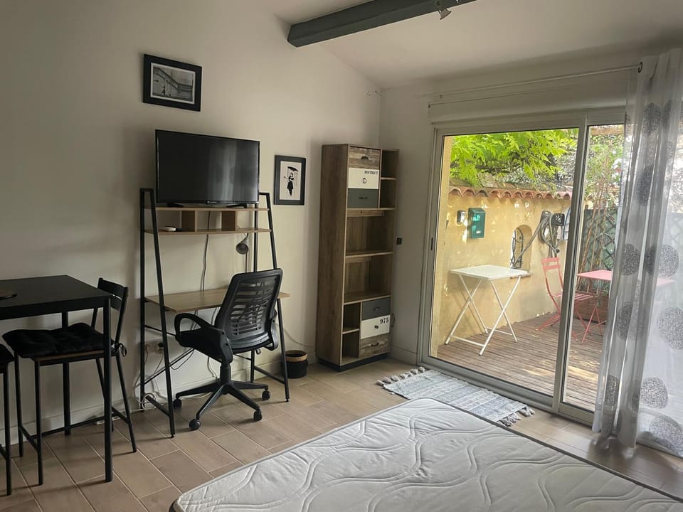 Studio Oustaou à Château Gombert Vacation rental in Marseille