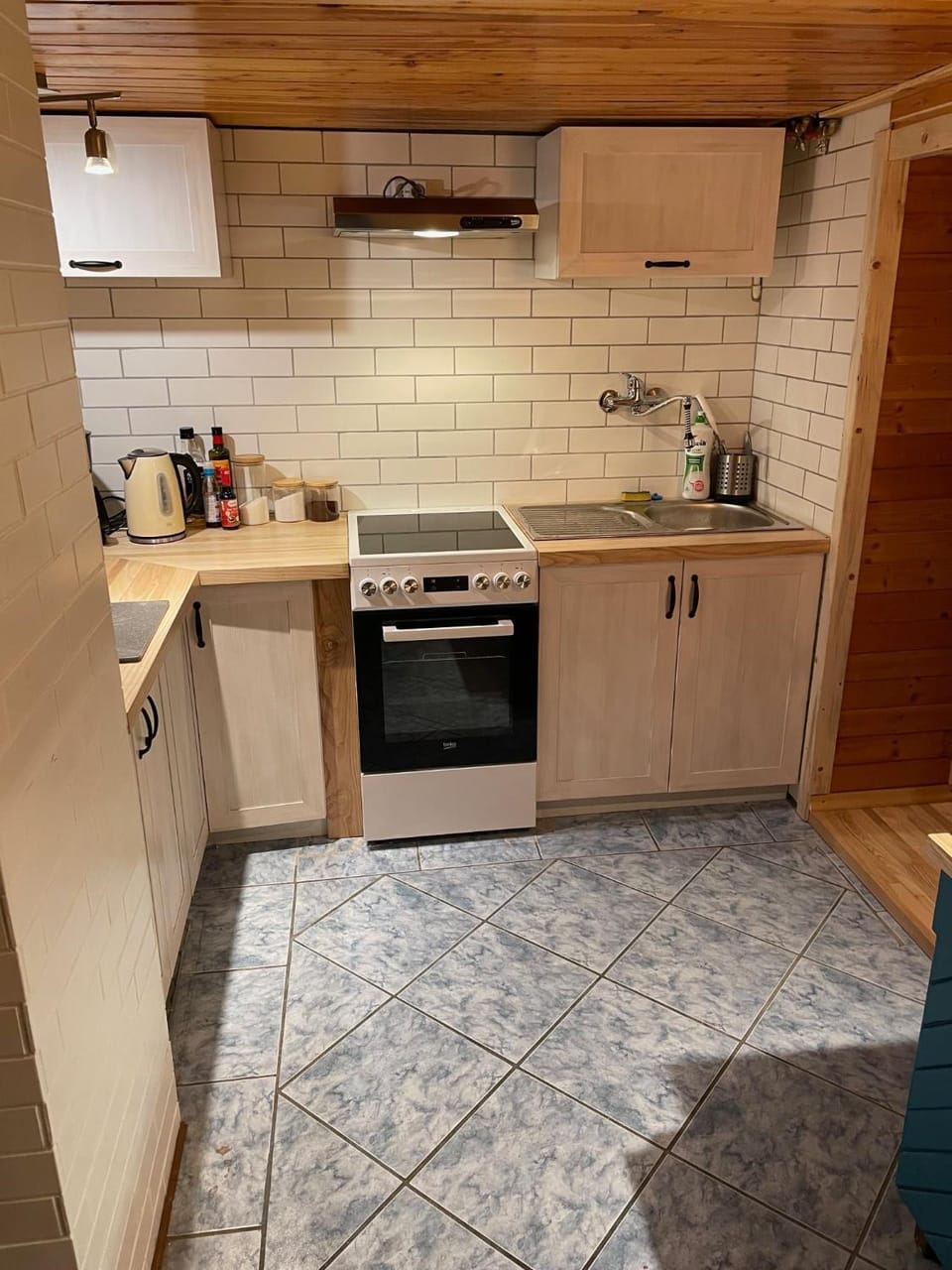 Kitchen or kitchenette