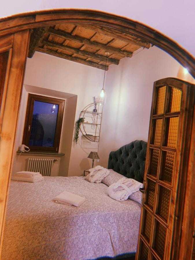 Giardino sul Lago SPA Jacuzzi Apartment in Lazio