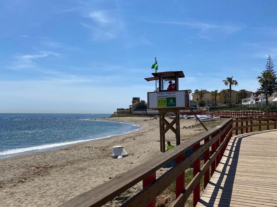 Off site, Neighbourhood, Beach