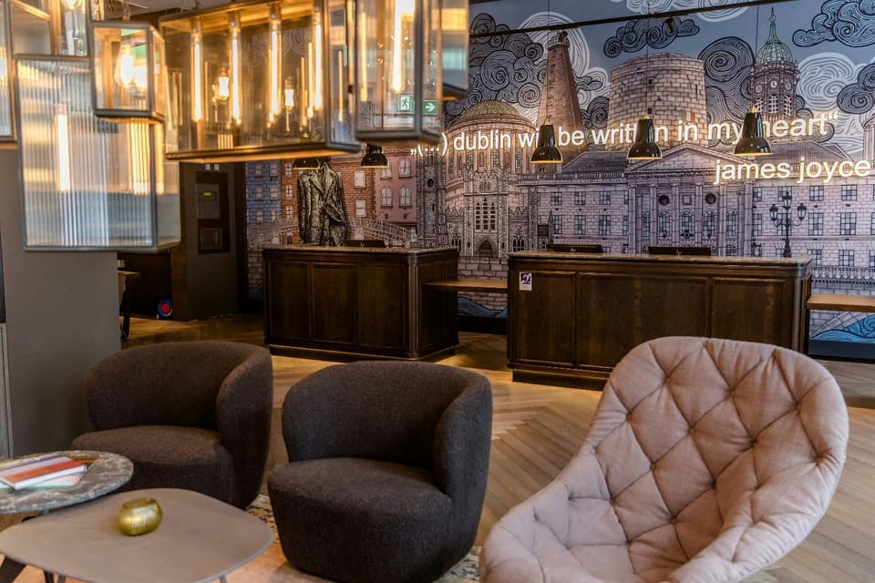 Lounge or bar