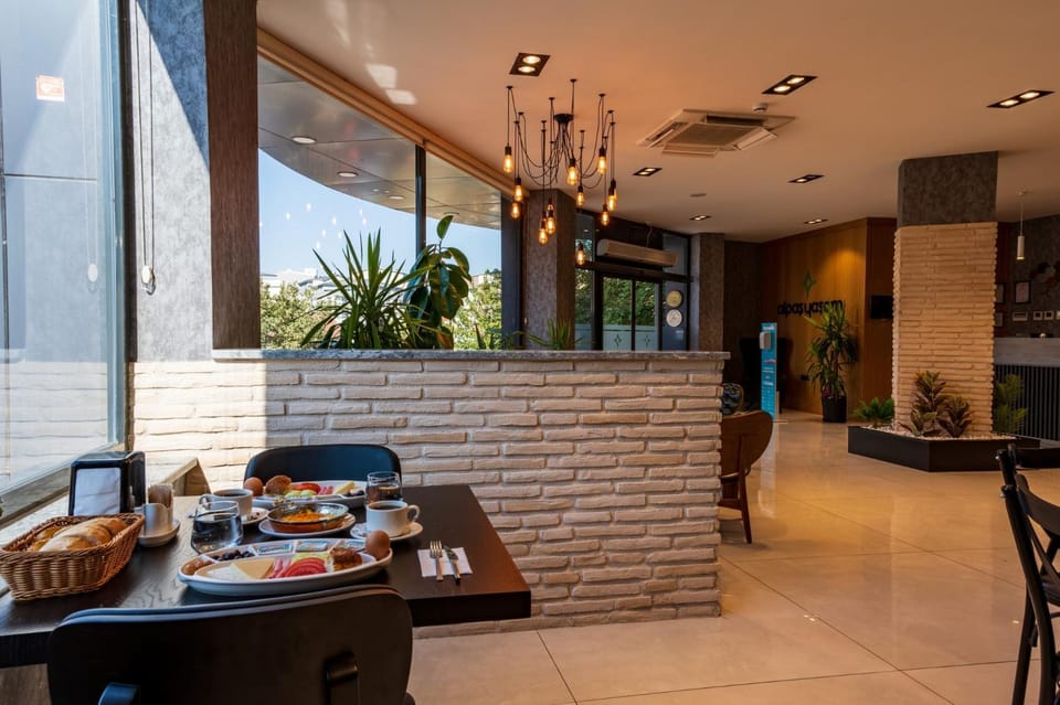 Restaurant/places to eat, Breakfast