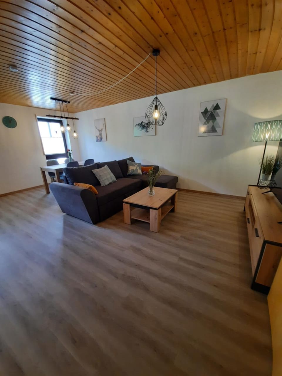 Living room, Dining area