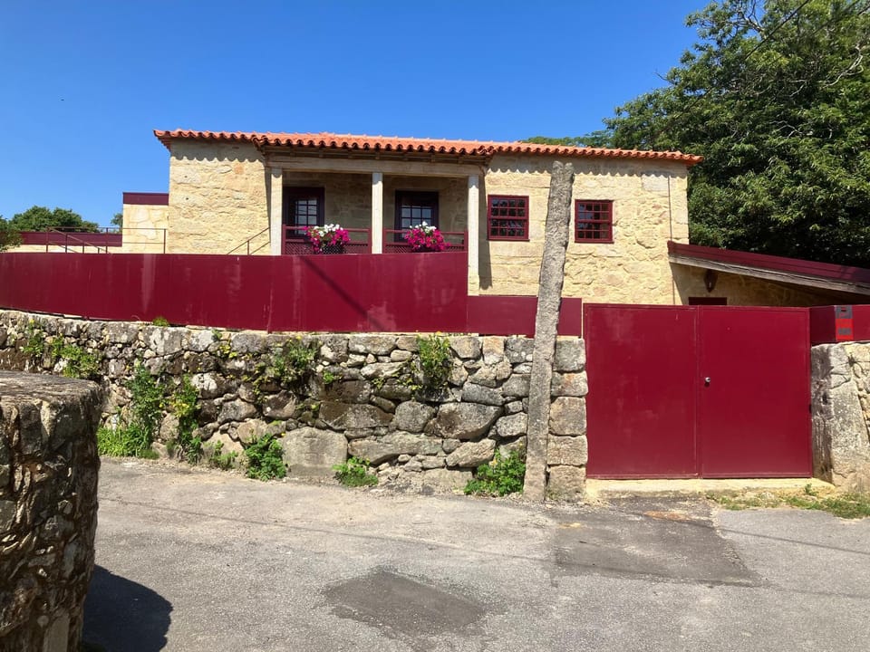 Casa do Cruzeiro do Outeiro -comfort and tradition House in Viana do Castelo District, Portugal