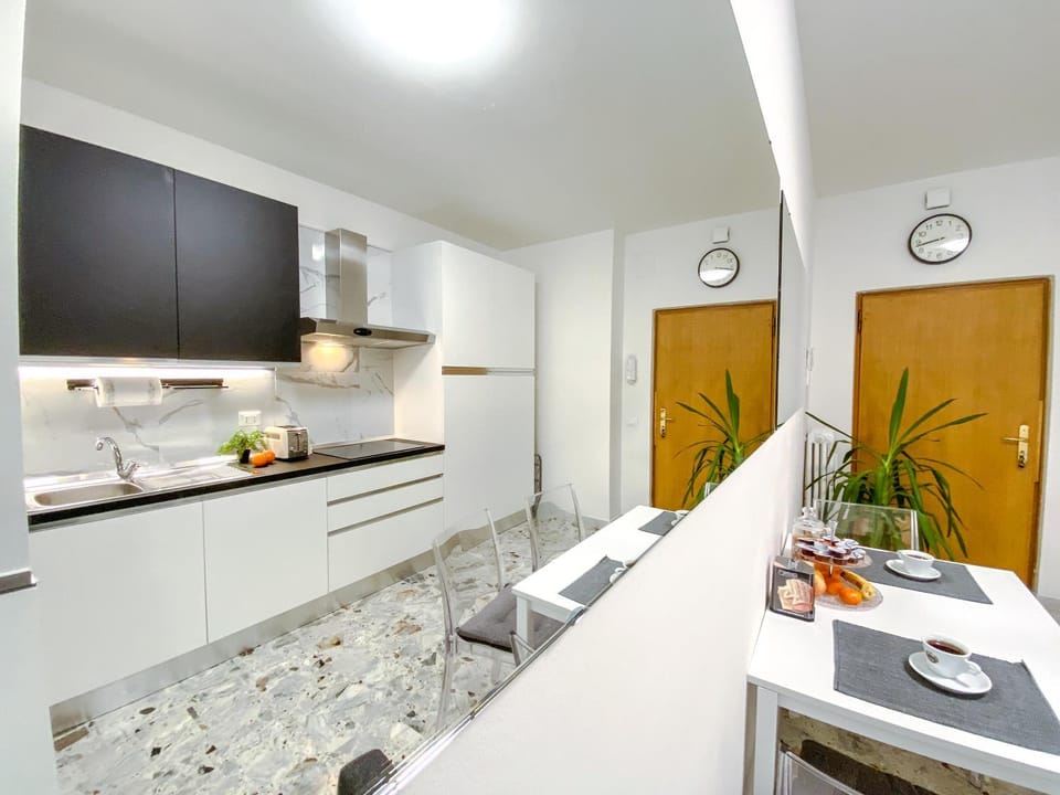 Kitchen or kitchenette