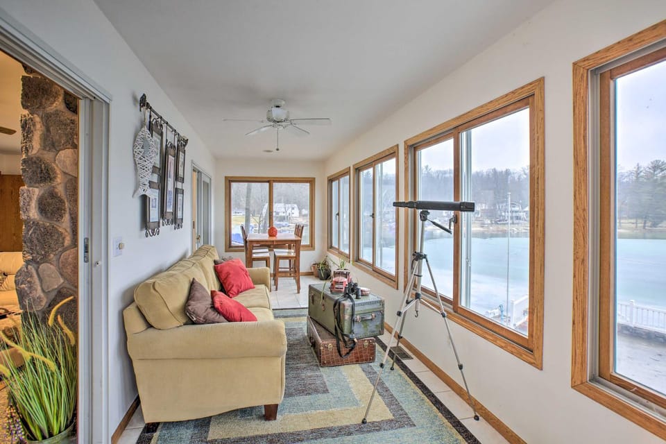 Lakefront Newaygo Home - Private Dock, Kayaks House in Michigan