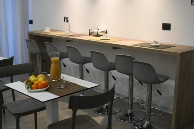 Dining area, Breakfast