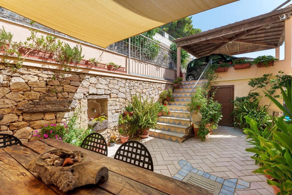 Camera a Dorgali al B&B Sa Madalena Bed and Breakfast in Sardinia