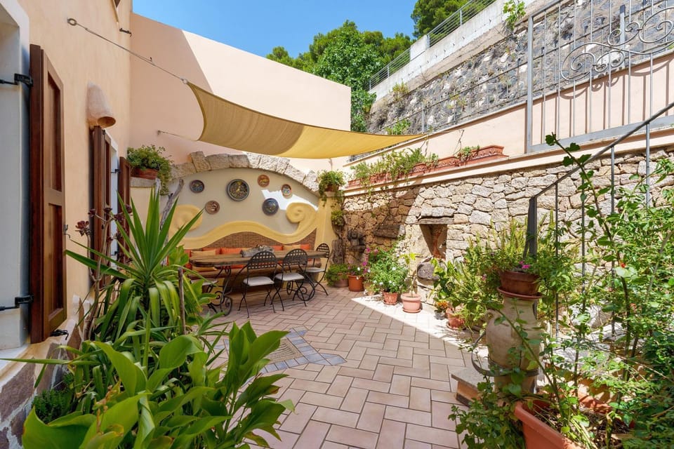 Camera a Dorgali al B&B Sa Madalena Bed and Breakfast in Sardinia