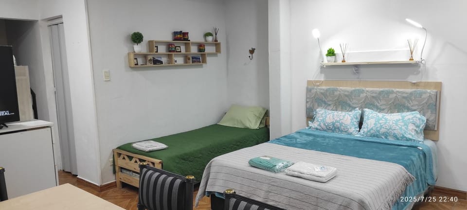 Ezeiza 3 departamento privado a 15 minutos del aeropuerto hasta 7 personas OPCIONAL TRANFER DESDE Y HACIA EL AEROPUERTO DE EZEIZA LAS 24 HORAS pet friendly conexion con Aeroparque Apartment in Uruguay