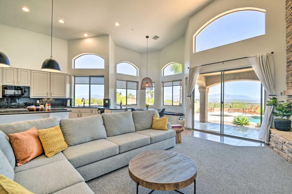 Spa, Putting Green! Family Haven in Fountain Hills House in Fountain Hills