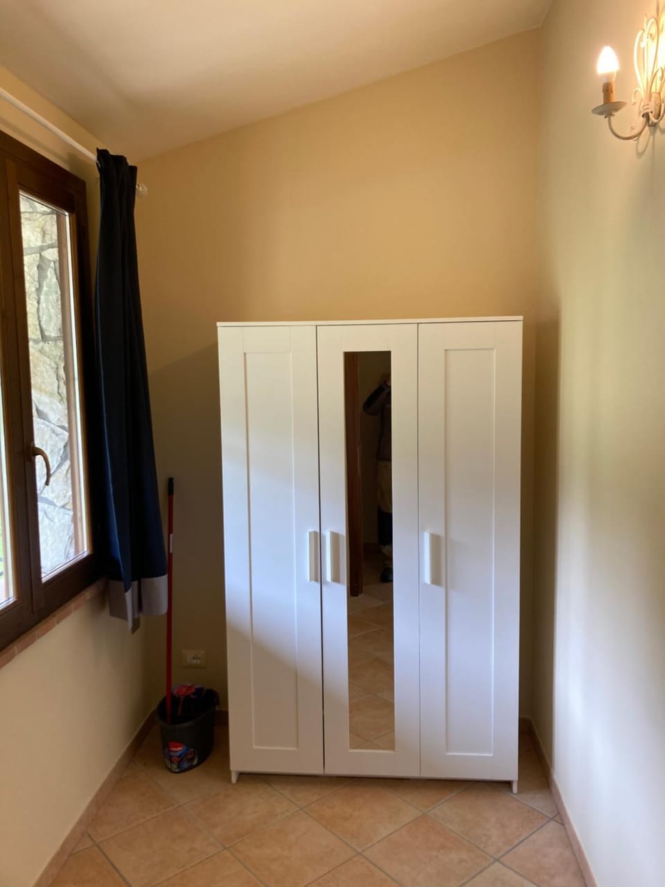 wardrobe