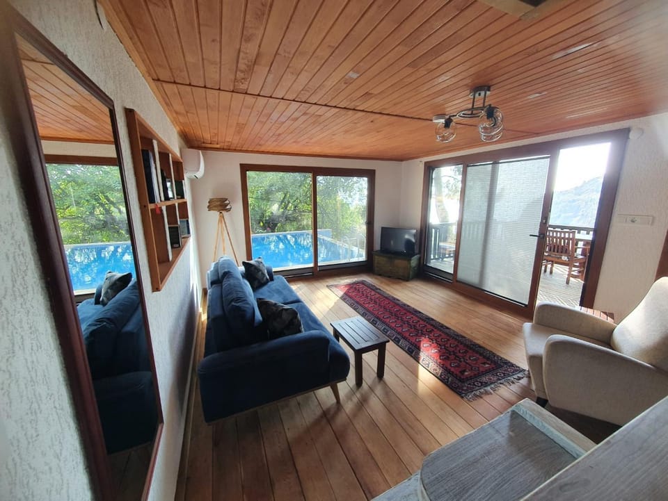 Living room, Pool view, Swimming pool, sunbed