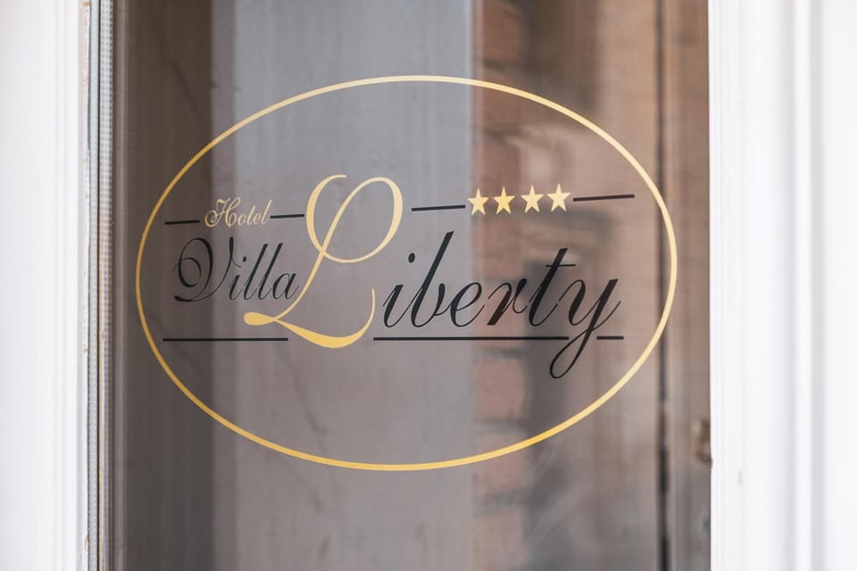 Facade/entrance, Property logo or sign