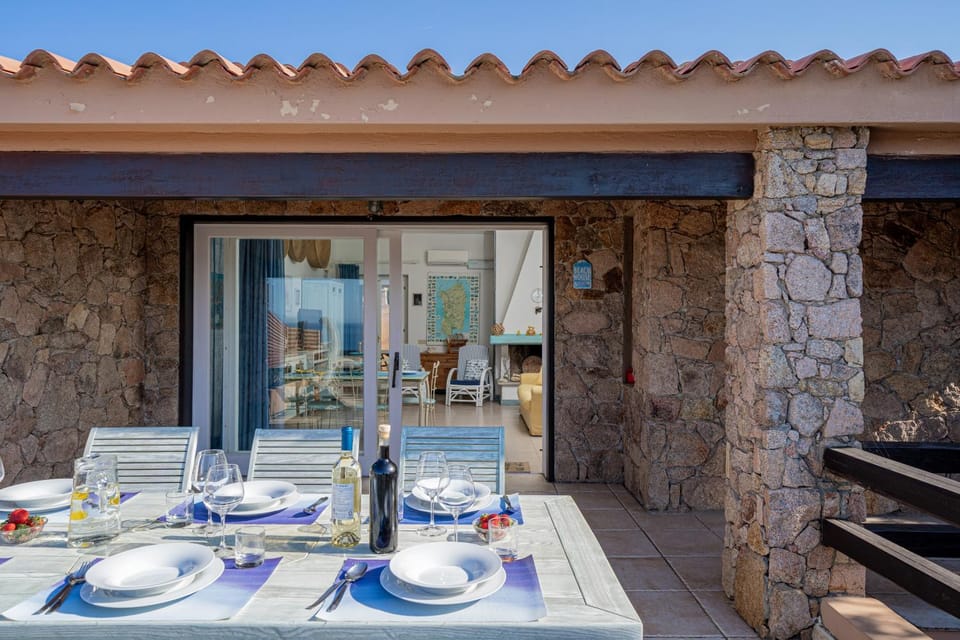 View (from property/room), Balcony/Terrace, Dining area