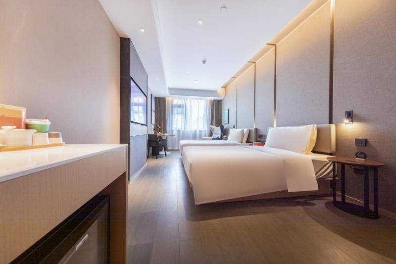 Atour Hotel Nanjing Drum Town Qingliang Gate Hotel in Nanjing