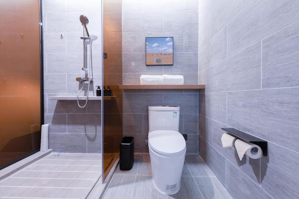Atour Hotel Nanjing Xianlin Unviersity Town Hotel in Nanjing