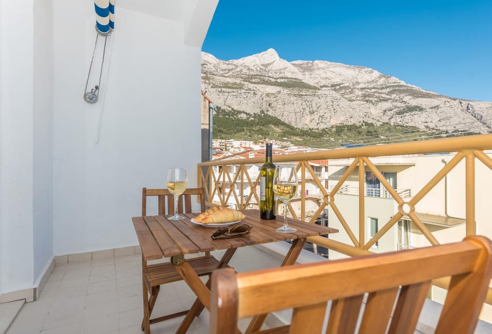 Balcony/Terrace, Mountain view