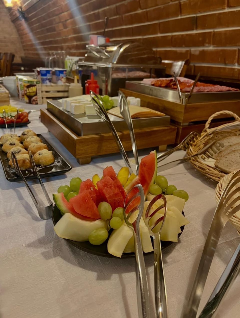 Breakfast, Buffet breakfast