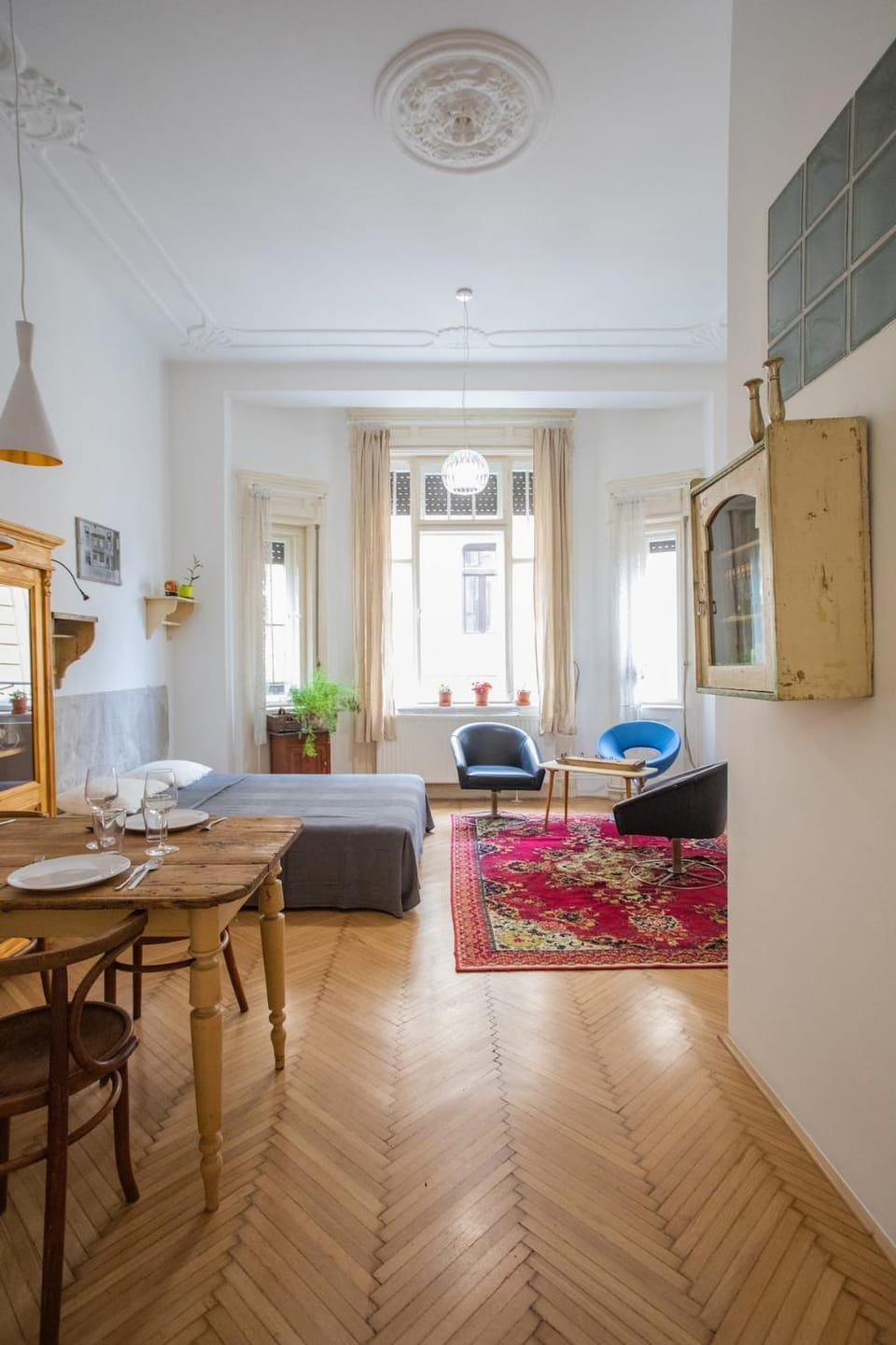 Photo of the whole room