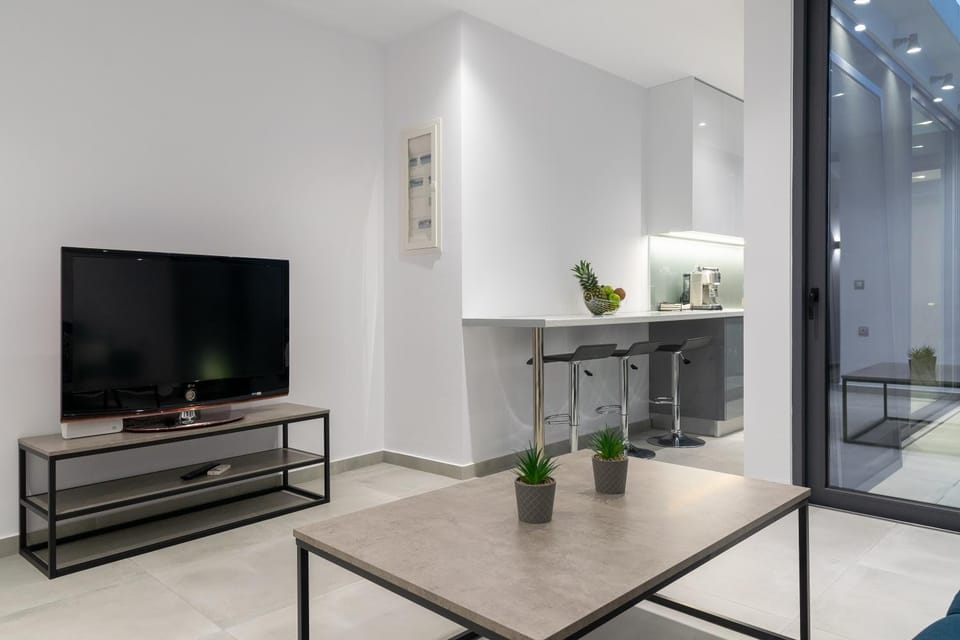 TV and multimedia, Living room, Seating area