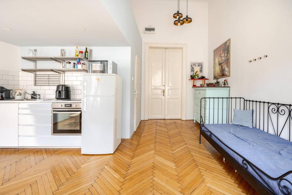 Coffee/tea facilities, Seating area, stove