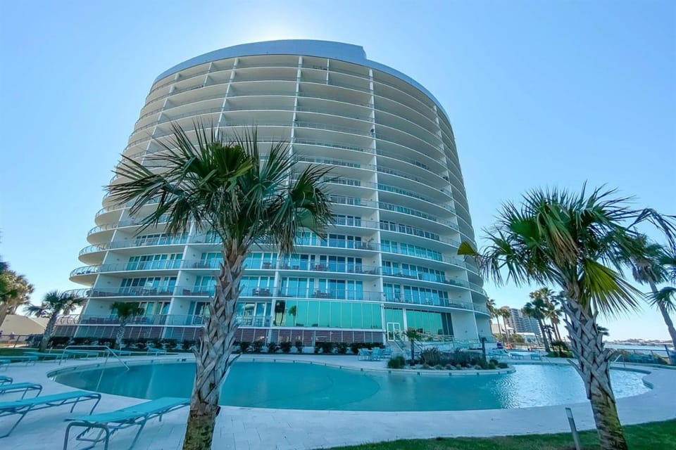Property building, Pool view, Swimming pool