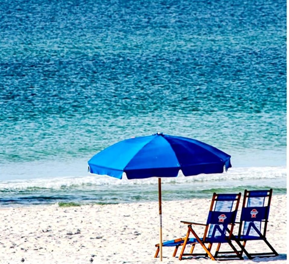 Crystal Tower 1408 Beachside Pool-Lazy River-Super Views-Free Beach Service Apartment in West Beach