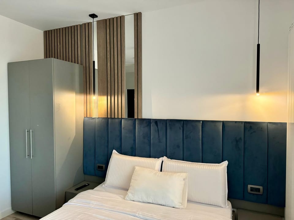 Bed, Photo of the whole room, Bedroom, wardrobe