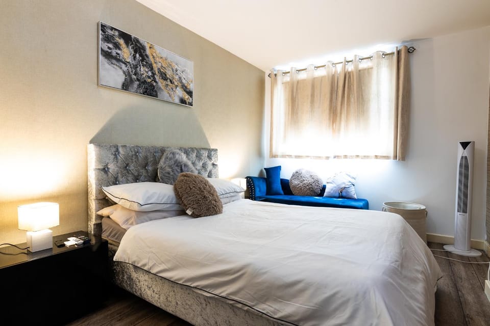 Bed, Bedroom
