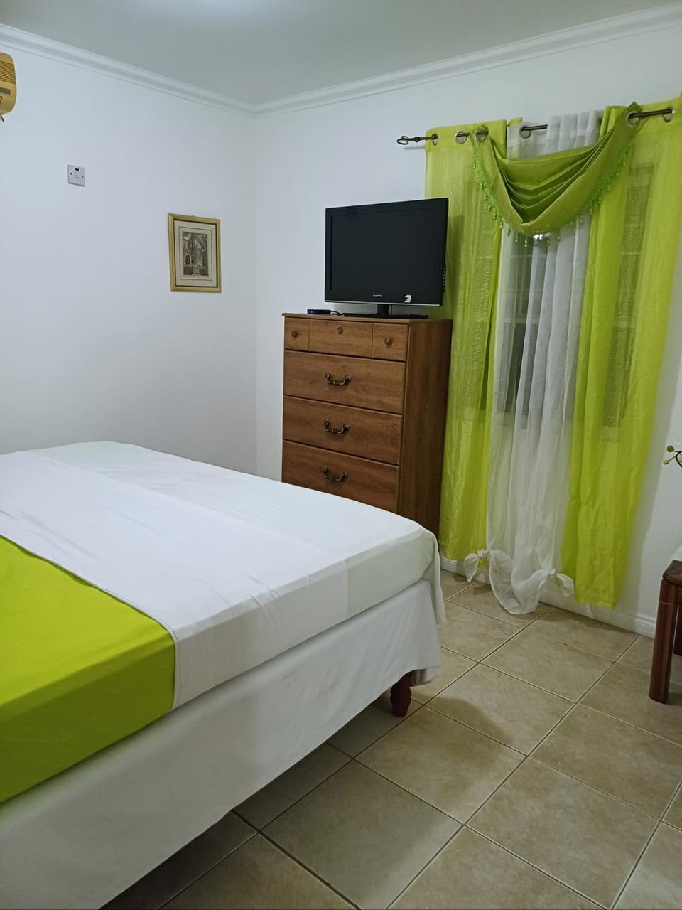 winchester Royal 5 winchester road Bed and Breakfast in Kingston