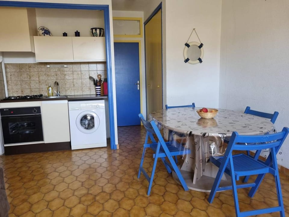 Studio cabine 4 pers. RDC, terrasse sud, 300m plage et commerces - FR-1-388-205 Cabin in Argeles-sur-Mer