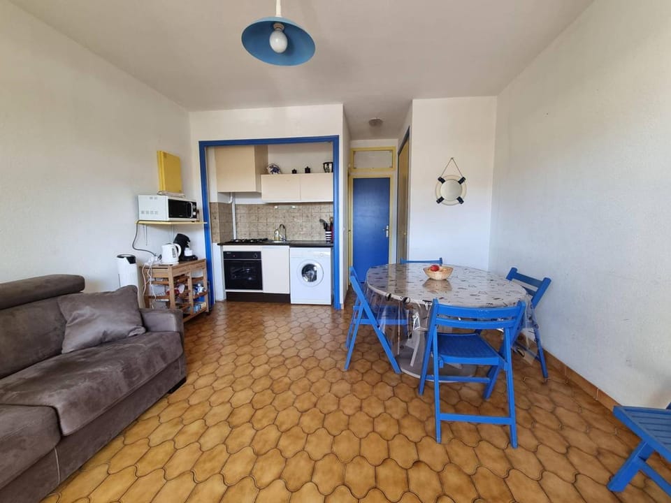 Studio cabine 4 pers. RDC, terrasse sud, 300m plage et commerces - FR-1-388-205 Cabin in Argeles-sur-Mer
