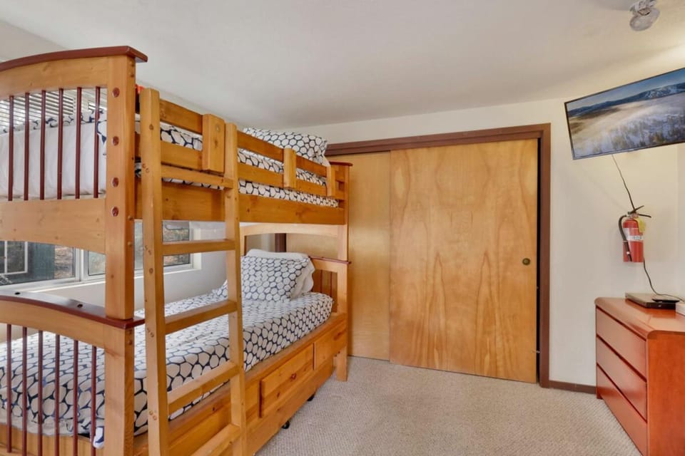 bunk bed