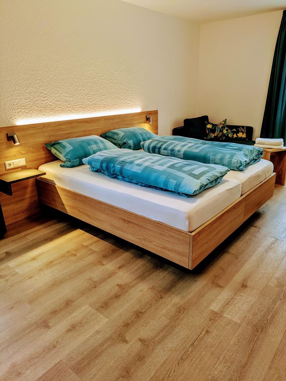 Bed, Living room, Seating area