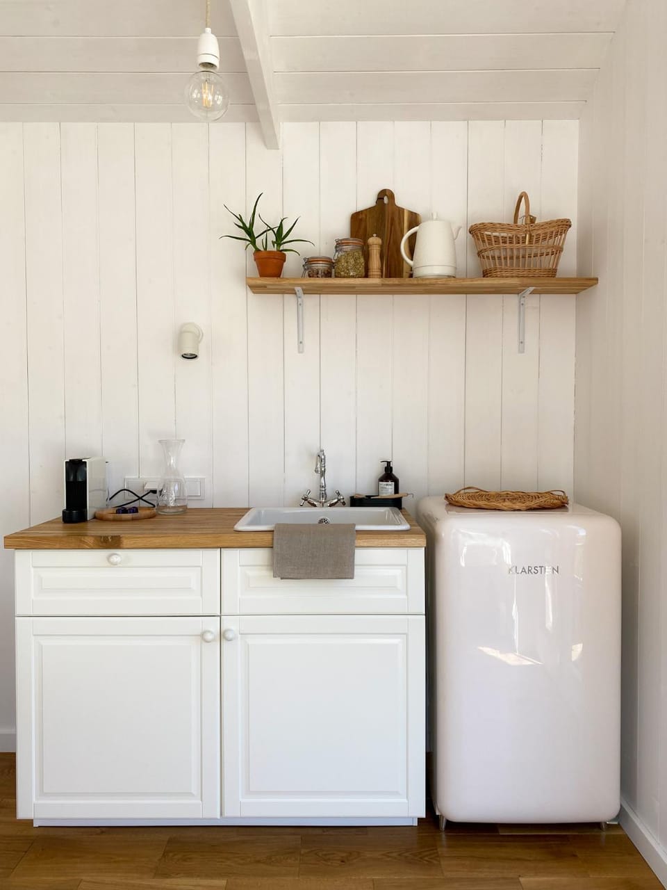Coffee/tea facilities, Kitchen or kitchenette