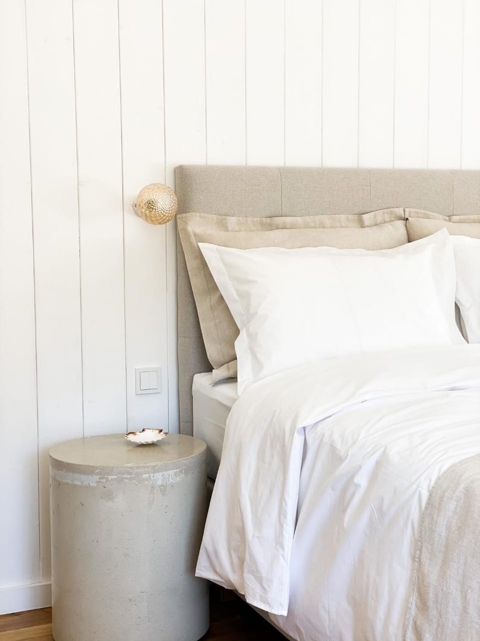 Bed, Decorative detail, Bedroom
