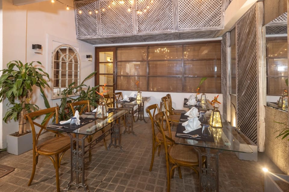 Restaurant/places to eat, Dining area