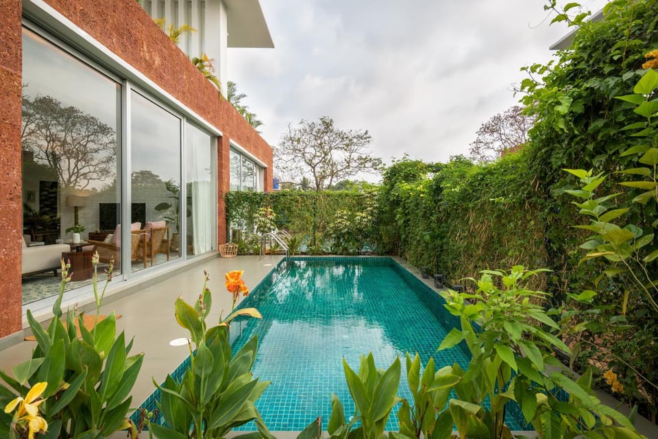 Pool view, Swimming pool