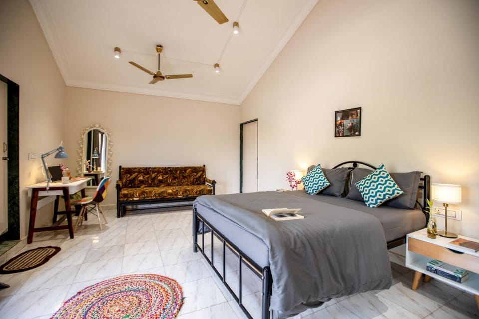 Bed, Bathroom, Bedroom, air conditioner