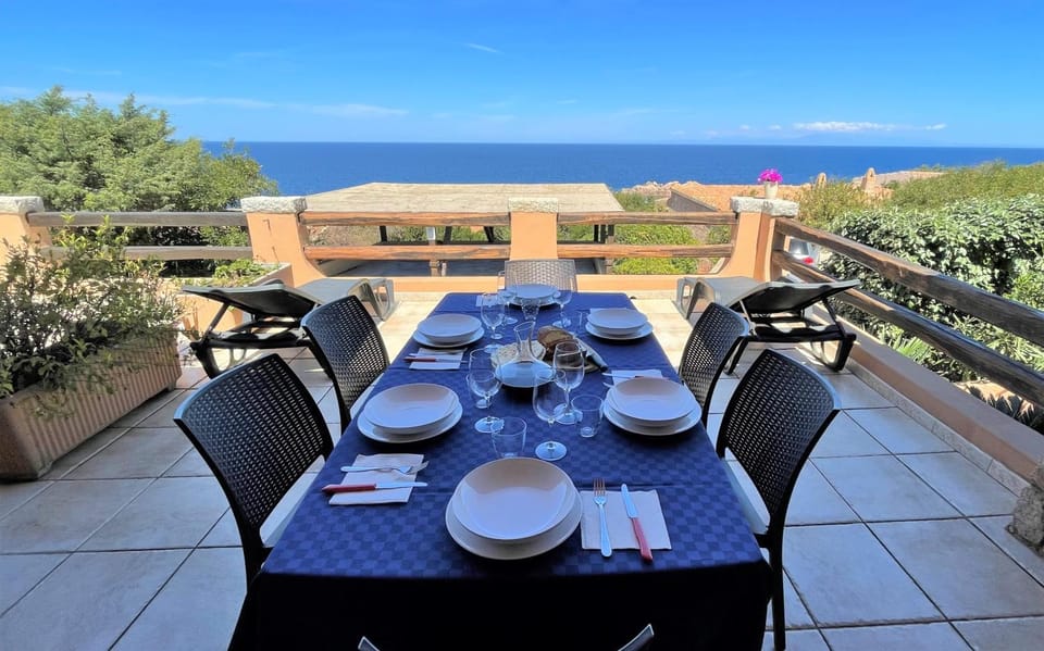Patio, Natural landscape, View (from property/room), Balcony/Terrace, Dining area, Sea view, Breakfast