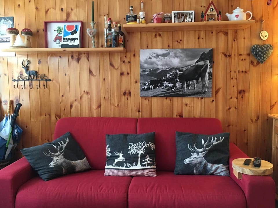 Living room, Seating area