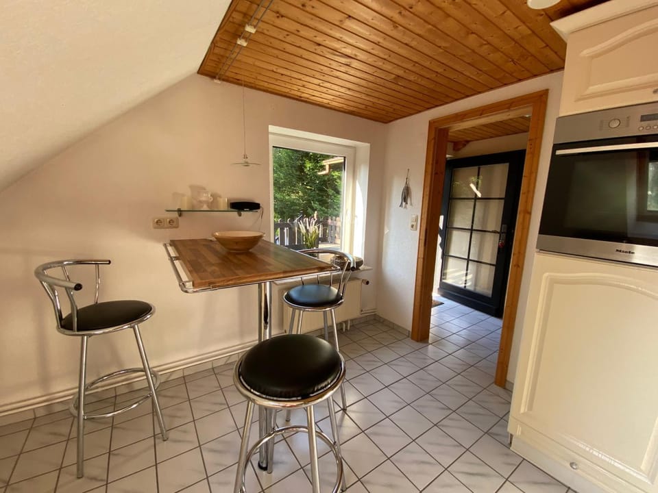 Facade/entrance, View (from property/room), Balcony/Terrace, kitchen